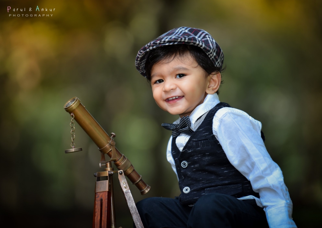 Little boy poses, Children photography inspiration, Boy poses