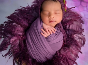 newborn_shoot_wrapping_swaddling_by_parul_and_ankur00023